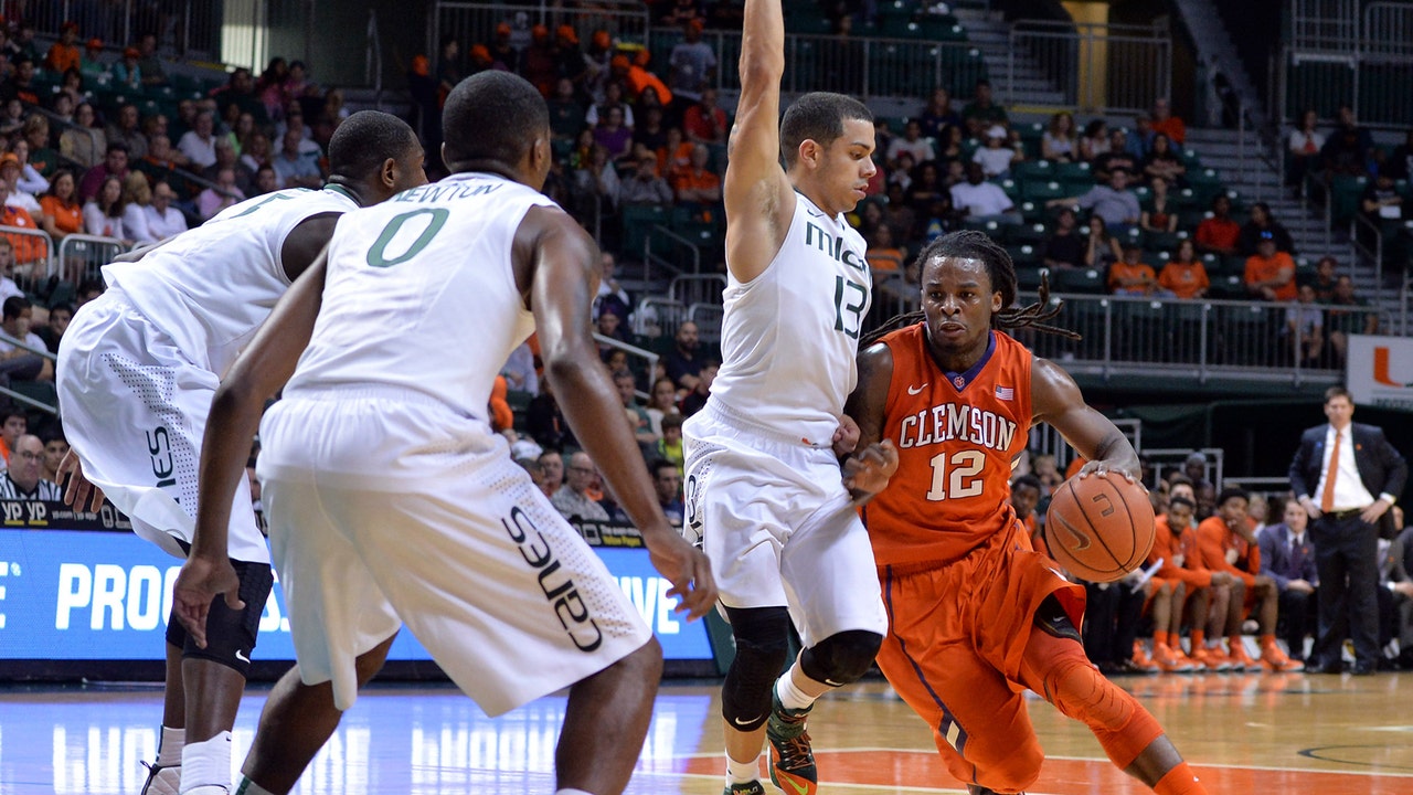 Sheldon McClellan scores 19, Miami beats Clemson to snap losing streak